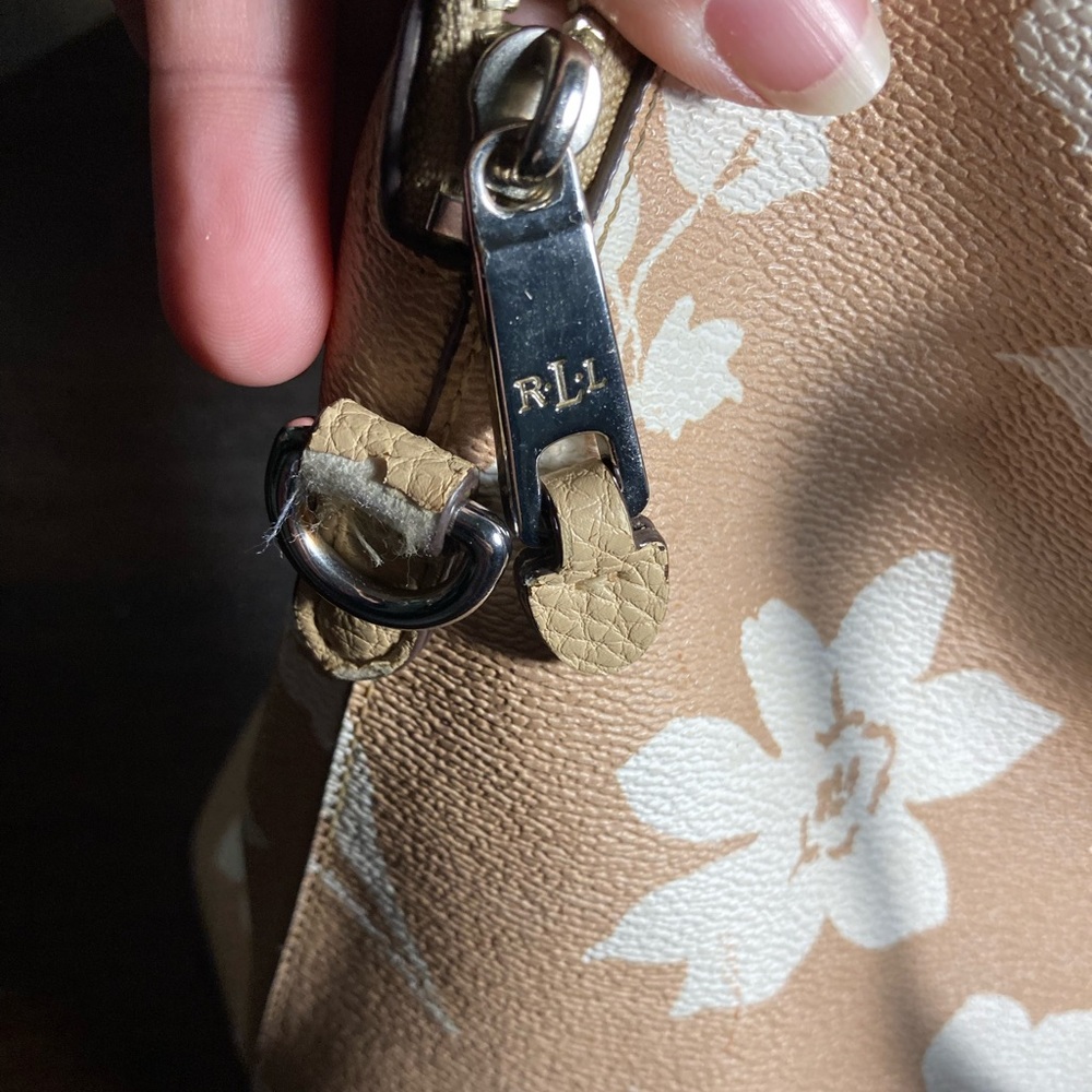 Lauren Ralph Lauren Amberly Dome Beige and White Floral Satchel - Picture 9 of 9